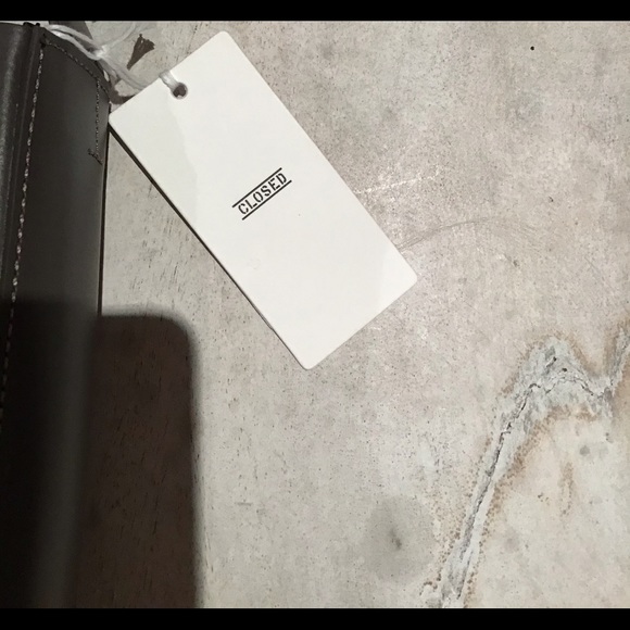 Closed Half Round Bag - Picture 8 of 12